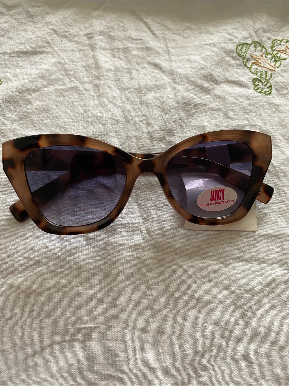 Juicy Couture Tortoiseshell Cat-Eye Sunglasses with Dark Lenses NWT